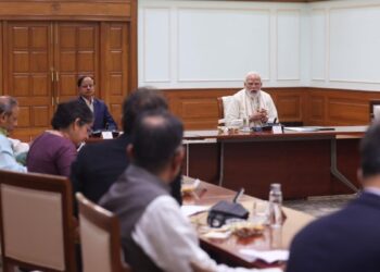 वैश्विक अनिश्चितताओं के बीच इकोनॉमिक एडवाइजरी काउंसिल के सदस्यों के साथ PM मोदी ने की बैठक, इन मुद्दों पर हुई चर्चा
