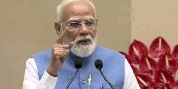 ‘हर किसी को मिलें उम्मीदों के पंख’, 15 लाख लाभार्थियों के खातों में 2400 करोड़ की प्रोत्साहन राशि भेजकर बोले PM मोदी