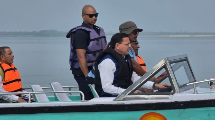 मुख्यमंत्री पुष्कर सिंह धामी ऊधम सिंह नगर पहुंचे, लिया अंतरराष्ट्रीय क्याकिंग और कैनोइंग प्रतियोगिता की तैयारियों का जायजा