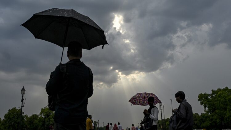 मानसून की रफ्तार में ब्रेक पर आज से शुरू हो रहा नया पश्चिमी विक्षोभ, 3 राज्यों में भारी बारिश का अलर्ट