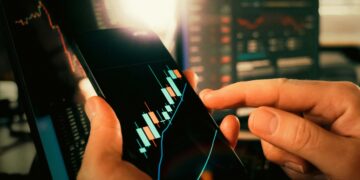 F&O ट्रेडर्स के लिए बड़ी खबर! SEBI ला सकता है लॉन्ग टर्म के कॉन्ट्रैक्ट्स, बदल जाएगा ट्रेडिंग का पूरा खेल