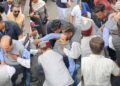 हिमाचल में प्रदर्शन के दौरान बीजेपी सांसद हर्ष महाजन की बिगड़ी तबीयत, लड़खड़ाकर गिरे; वीडियो आया सामने