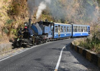 दार्जिलिंग हिमालयन रेलवे ने बनाया कमाई का नया रिकॉर्ड, मई में हुई अब तक की सबसे ज्यादा इनकम