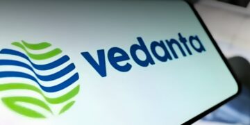 डिमर्जर के पहले दिन वेदांता ग्रुप ने बनाया ₹49,000 करोड़ की मार्केट वैल्यू का रिकॉर्ड, शेयर बाजार में मची हलचल