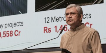 12 साल में भारतीय रेलवे ने 5.56 लाख लोगों को नौकरी दी, रेल मंत्री ने संसद में दी जानकारी