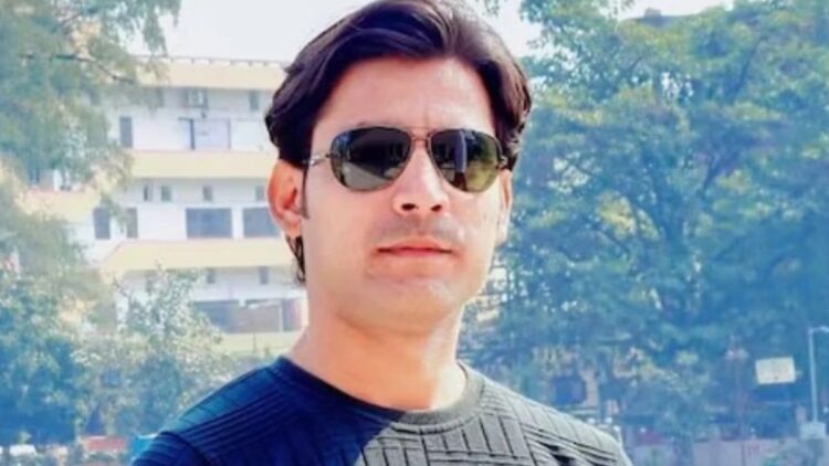 दिल्ली तक पहुंची भरत तिवारी को इंसाफ दिलाने की लड़ाई, जंतर-मंतर पर हो रहा प्रदर्शन; सामने रखीं 5 मांगें