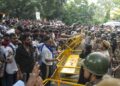 LIVE: दिल्ली में CJP का प्रदर्शन हुआ उग्र, कई लोग हिरासत में लिए गए, शाह और प्रधान के बीच हुई बैठक