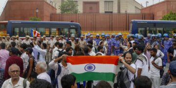 सौरव दास के दावों का दिल्ली पुलिस ने किया खंडन, लड़की पर हमले और 50 लोगों का सिर फूटने की खबर गलत