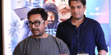 Aamir Khan Marries Girlfriend Gauri Khan July 5