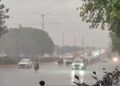 दिल्ली-NCR में मानसून ने दी दस्तक, महाराष्ट्र-यूपी समेत 12 राज्यों में बारिश-आंधी का अलर्ट; मुंबई के कई इलाकों में भरा पानी