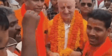 'गलत काम करने वालों की आलोचना होनी चाहिए':अयोध्या में चढ़ावा चोरी पर अनुपम खेर बोले- इससे लोगों की आस्था पर फर्क नहीं पड़ता