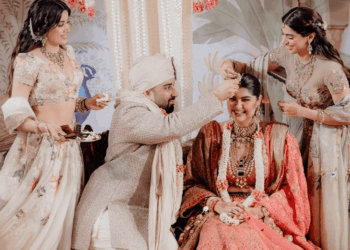 अंशुला कपूर की हुई रोहन ठक्कर से शादी:सौतेली बहनों जान्हवी-खुशी ने निभाईं रस्में, मंडप के पास रखी दिवंगत मां की तस्वीर, अर्जुन कपूर हुए भावुक