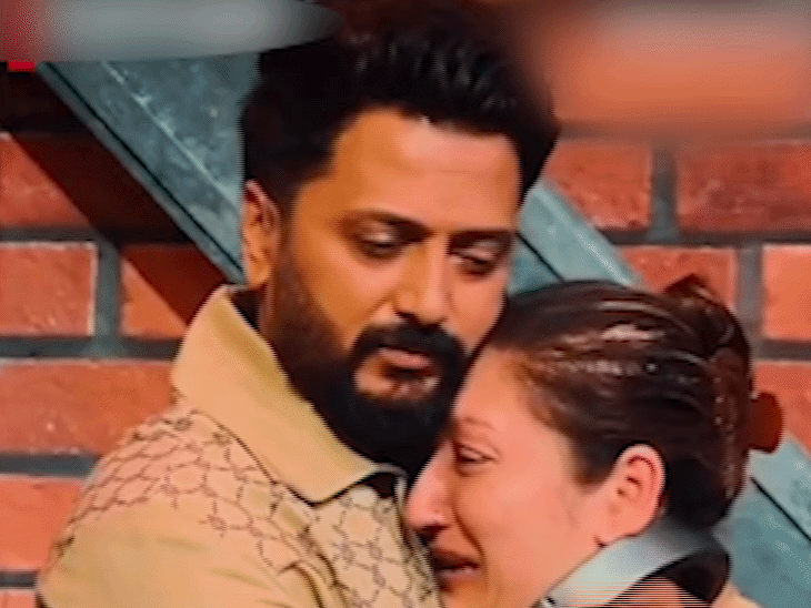 नेटफ्लिक्स के शो लॉकअप-2 में फूट-फूटकर रोईं सुनीता:कहा- सूप कौए के पेशाब जैसा; डायबिटीज है फिर भी भूखी रहीं; शो से निकलने की मांग की