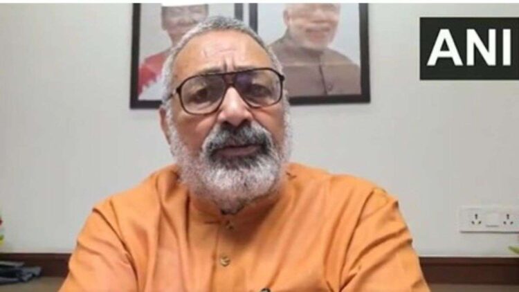 “राहुल गांधी, अखिलेश और विपक्ष की अन्य पार्टियों ने सदन को बंधक बना लिया है”, बोले केंद्रीय मंत्री गिरिराज सिंह