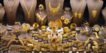 सोने के खरीदार हुए गायब! अप्रैल-जून में 6% घटी गोल्ड डिमांड, ऊंची कीमतों और बढ़ी ड्यूटी ने बिगाड़ा खेल