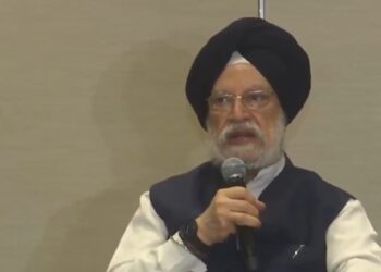 एथेनॉल ब्लेंडिंग पर पेट्रोलियम मंत्री का बड़ा बयान, कहा- ‘आप कमी निकालें, हम सुधार करेंगे’