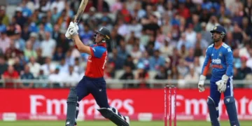 England T20 Series: लगातार दूसरी हार से Team India पर संकट, मिडिल ऑर्डर की नाकामी बनी सबसे बड़ी वजह।