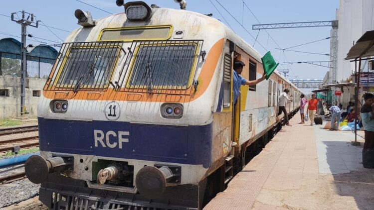 रेल यात्रियों के लिए बड़ी खुशखबरी! कोटा मंडल से गुजरने वाली 18 स्पेशल ट्रेनों की अवधि बढ़ी
