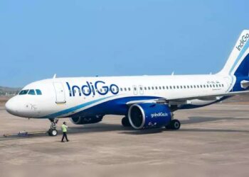 IndiGo की उड़ान को लगा बड़ा झटका, पहली तिमाही में ₹382 करोड़ का नुकसान; निवेशकों की उड़ी नींद!