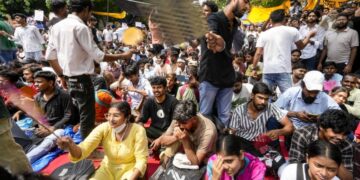दिल्ली के जंतर-मंतर पर शांतिपूर्ण विरोध करने वालों पर केंद्र सरकार का रुख नरम, केस ना दर्ज करने पर कर रही विचार