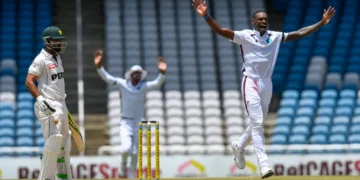 Justin Greaves ने रचा इतिहास: Pakistan के खिलाफ लगातार 5 Maiden Overs में झटके 5 Wickets, तोड़ा World Record