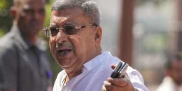 TMC सांसद कल्याण बनर्जी पूरे सत्र के लिए हुए निलंबित, अब इस मानसून सेशन की कार्यवाही में नहीं ले पाएंगे भाग