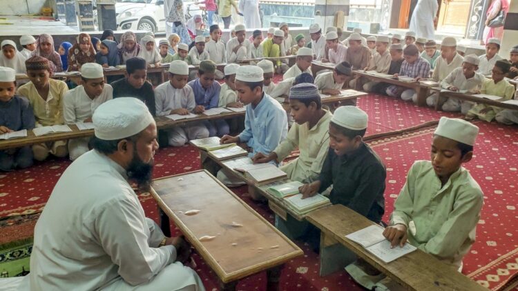 उत्तराखंड में मदरसा शिक्षा व्यवस्था में बड़ा बदलाव, आज से बंद हुआ मदरसा बोर्ड, लागू होंगे स्कूलों वाले नियम