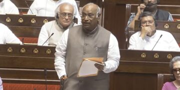 ‘छात्रों का गुस्सा ठंडा करने के लिए लाया गया बिल, पीएम संसद में आकर बयान दें’, एंटी पेपर लीक पर चर्चा में बोले खड़गे