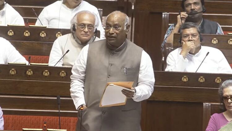 ‘छात्रों का गुस्सा ठंडा करने के लिए लाया गया बिल, पीएम संसद में आकर बयान दें’, एंटी पेपर लीक पर चर्चा में बोले खड़गे