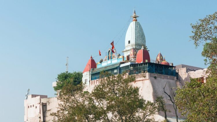 हरिद्वार के मंसा देवी मंदिर में नया नियम, पुजारी और कर्मचारी अब पहनेंगे बिना जेब वाले कुर्ते