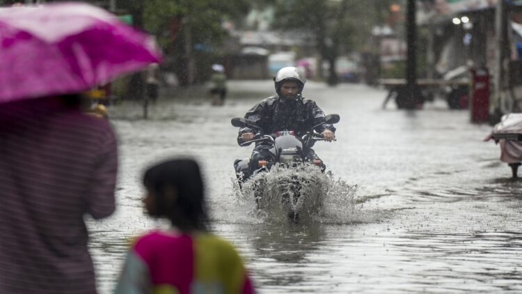 मुंबई की बाढ़ बनी बड़ा संकेत, क्लाइमेट चेंज बदल रहा भारतीय मानसून का पैटर्न, जानिए क्या बोले विशेषज्ञ?