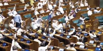 Parliament Monsoon Session Day 9 Live: छात्रों पर लाठीचार्ज और राम मंदिर चंदा चोरी के मुद्दे पर प्रदर्शन करेगा विपक्ष