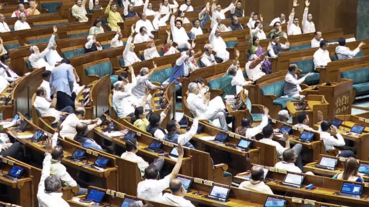 Parliament Monsoon Session Day 9 Live: छात्रों पर लाठीचार्ज और राम मंदिर चंदा चोरी के मुद्दे पर प्रदर्शन करेगा विपक्ष