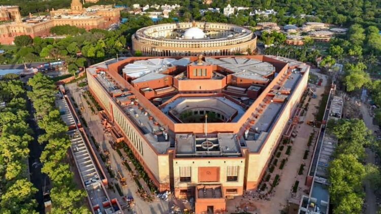 जेल जाने पर प्रधानमंत्री और मुख्यमंत्रियों को ‘हटाने’ के बजाय हो ‘निलंबन’, संसदीय समिति ने की सिफारिश