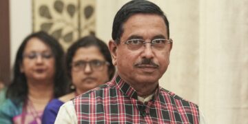 शिक्षा मंत्री बनने के बाद प्रल्हाद जोशी का पहला बयान, कहा- ‘पीएम मोदी की उम्मीदों पर खरा उतरूंगा’