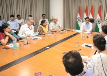 प्रह्लाद जोशी ने आज से संभाला पदभार, धर्मेंद्र प्रधान के इस्तीफे के बाद बने नए शिक्षा मंत्री