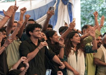 “समस्याओं का समाधान नहीं हुआ, तो हम फिर यहीं लौटेंगे”, CJP की नए शिक्षा मंत्री को चेतावनी