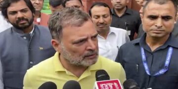 राहुल गांधी का प्रल्हाद जोशी पर तीखा हमला, बोले- ‘बलात्कारियों का बचाव करने वाला सबसे घिनौना आदमी’