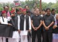 संसद सत्र का तीसरा दिन, शिक्षा मंत्री के इस्तीफे पर अड़ा विपक्ष, शाम 4 बजे PC करेंगे राहुल गांधी