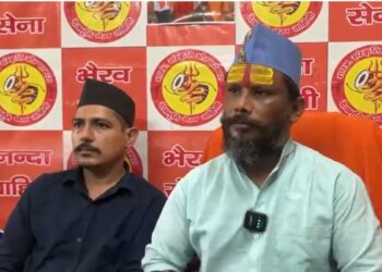 बद्रीनाथ मंदिर में दान-चढ़ावे के चोरी मामले को उजागर करने वाले संदीप खत्री से जुड़ी बड़ी खबर, पुलिस ने 2.5 घंटे के लिए नजरबंद किया