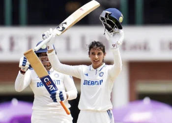 Smriti Mandhana ने रचा इतिहास, Lord's में 300वां इंटरनेशनल मैच खेल सबसे युवा भारतीय महिला बनीं