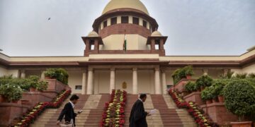 NEET पेपर लीक से जुड़ी याचिकाओं पर आज सुप्रीम कोर्ट करेगा सुनवाई, अदालत से क्या मांग की गई है?