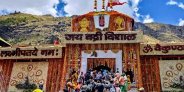 बद्रीनाथ-केदारनाथ मंदिर समिति का कर्मचारी सस्पेंड, चढ़ावा चोरी मामले में बड़ा एक्शन
