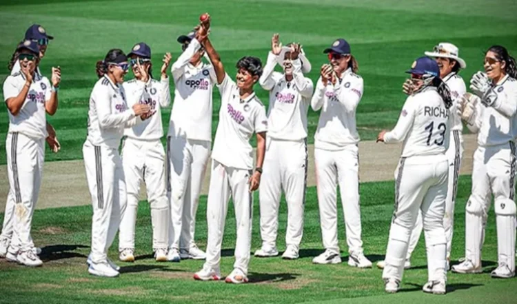 Lord's में Team India Women का दबदबा, England को 270 रन से हराकर रचा इतिहास!