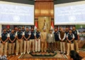 Lord's में निर्णायक ODI से पहले Team India पहुंची High Commission, फैंस से मिलकर बढ़ा जोश