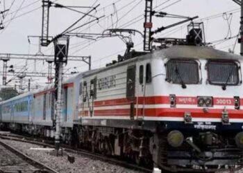 गाजियाबाद-दिल्ली रूट पर बड़ा रेल हादसा टला, मालगाड़ी के 6 डिब्बे पटरी से उतरे; कई ट्रेनें रद्द