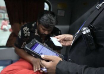 बॉडी कैमरा लगाकर ड्यूटी करेंगे TTE, यात्रियों के साथ-साथ रेल कर्मचारियों को भी होगा फायदा