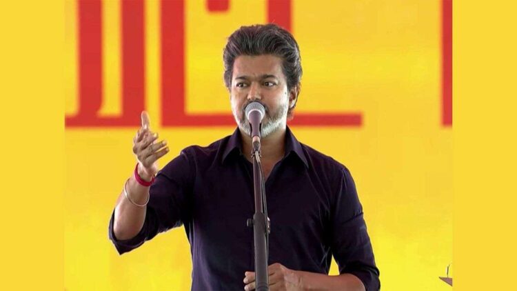 ‘कुछ घाव भुलाए नहीं जा सकते’, करूर पहुंचे CM विजय ने पीड़ितों की याद में स्मारक बनाने का किया ऐलान, परिजनों को सौंपे नियुक्ति पत्र