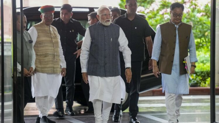 NDA मंगल मिशन बैठक में पीएम मोदी का NEET पर बड़ा बयान, कहा- ‘छात्रों के भविष्य के साथ बुरा नहीं होने देंगे’