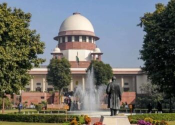 थ्री-लैंग्वेज पॉलिसी बदलेगी या रहेगी? सुप्रीम कोर्ट का केंद्र, CBSE और NCERT को नोटिस